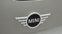 2020 (20) MINI CLUBMAN 1.5 Cooper Classic 6dr Auto 5249315