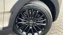 2020 (20) MINI CLUBMAN 1.5 Cooper Classic 6dr Auto 5249319