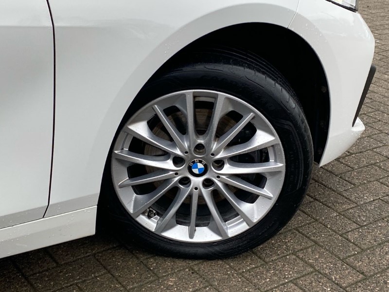 2024 (24) BMW 1 SERIES 116d SE 5dr Step Auto [Live Cockpit Professional] 5149427