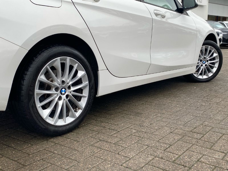 2024 (24) BMW 1 SERIES 116d SE 5dr Step Auto [Live Cockpit Professional] 5149426