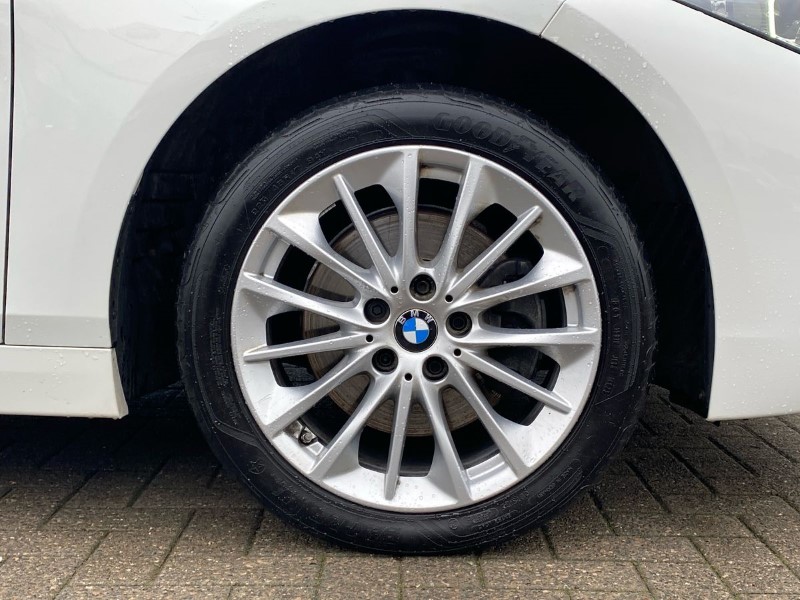 2024 (24) BMW 1 SERIES 116d SE 5dr Step Auto [Live Cockpit Professional] 5149395