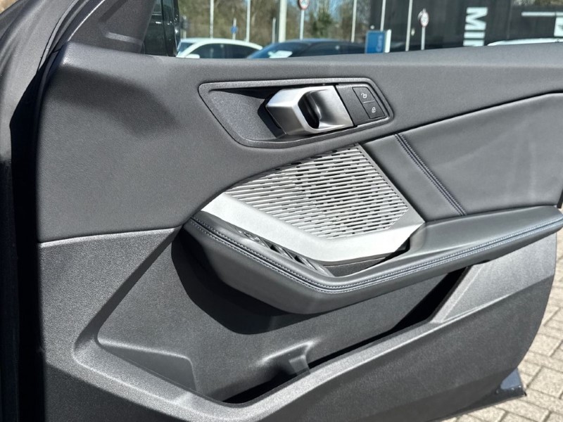 2025 (75) BMW 2 SERIES 220 M Sport 4dr Step Auto 5186276