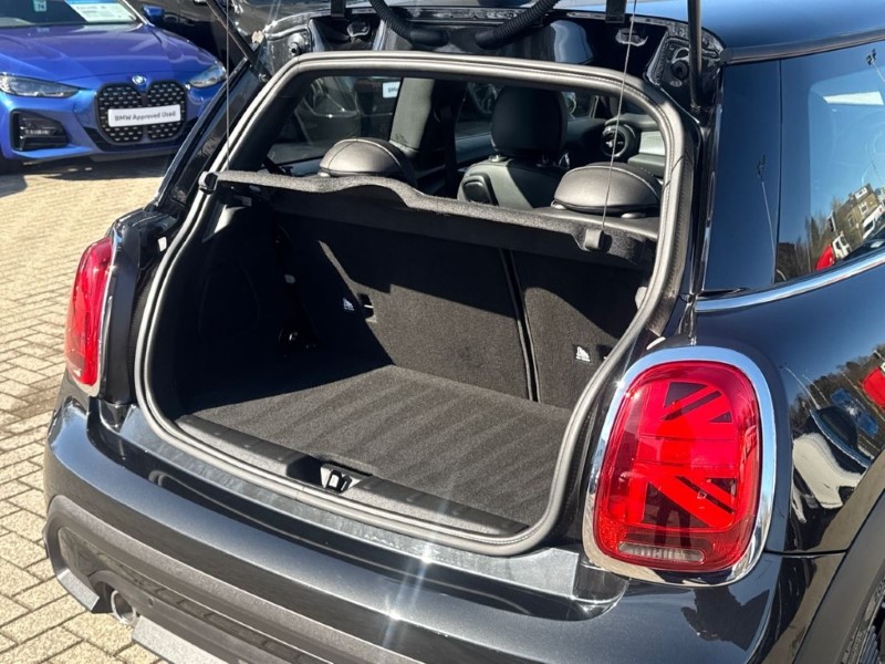 2023 (23) MINI HATCHBACK 1.5 Cooper Exclusive Premium 3dr Auto 5187035