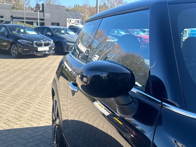 2023 (23) MINI HATCHBACK 1.5 Cooper Exclusive Premium 3dr Auto 5187045