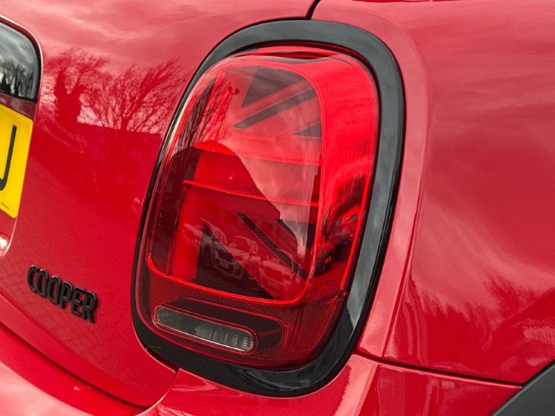 2023 (73) MINI HATCHBACK 1.5 Cooper Sport 3dr Auto 5162136