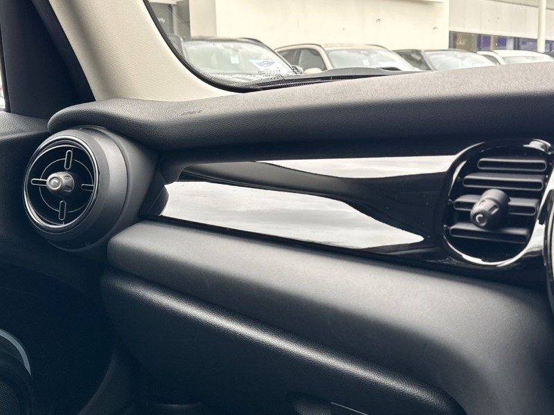 2022 (22) MINI HATCHBACK 1.5 Cooper Classic 5dr Auto 5182478