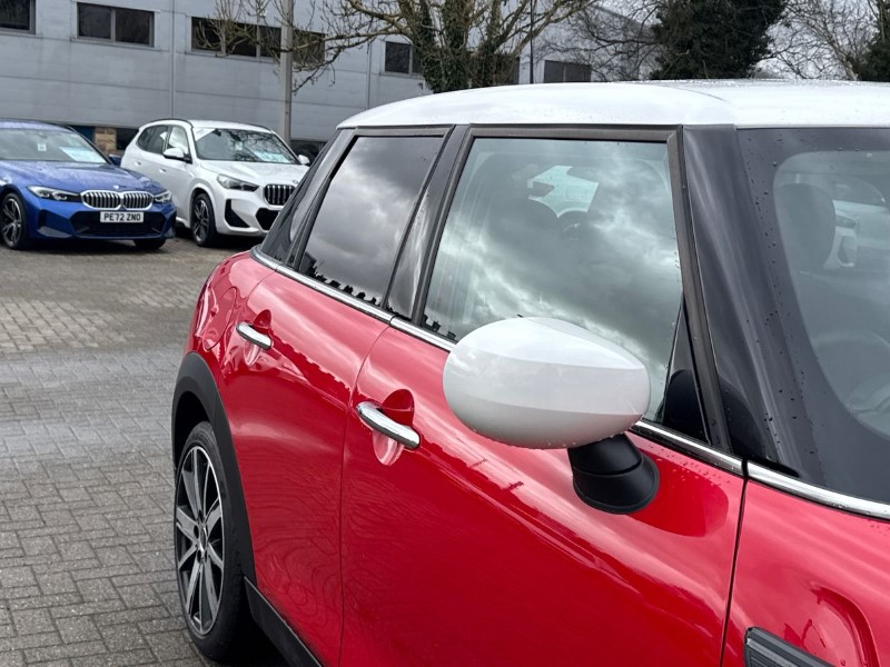 2022 (22) MINI HATCHBACK 1.5 Cooper Classic 5dr Auto 5182493