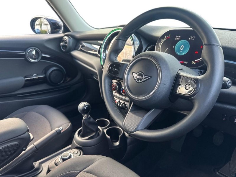 2022 (22) MINI HATCHBACK 1.5 Cooper Classic 3dr 5249327