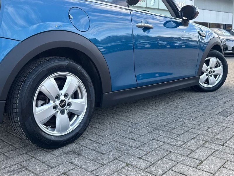 2022 (22) MINI HATCHBACK 1.5 Cooper Classic 3dr 5249365