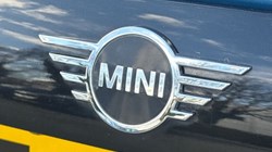 2022 (22) MINI HATCHBACK 1.5 Cooper Classic 3dr 5249362