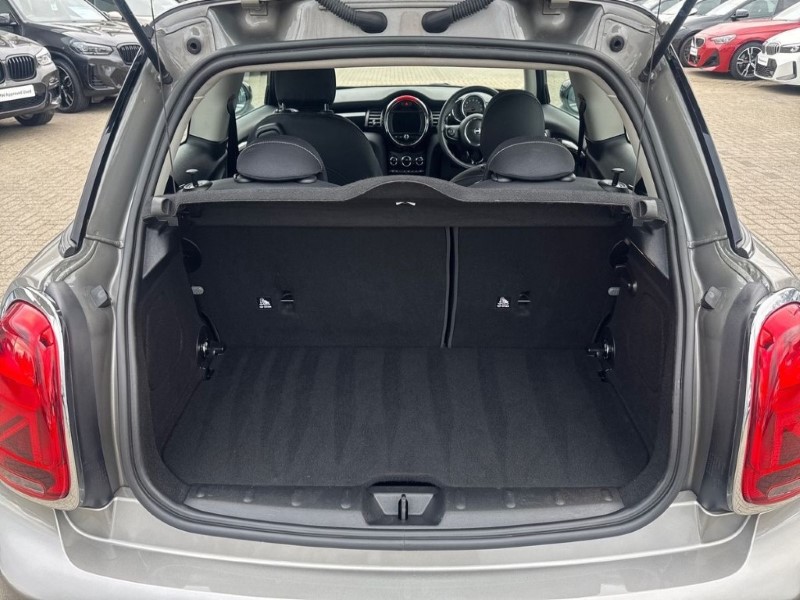 2020 (20) MINI HATCHBACK 1.5 Cooper Classic II 3dr 5162153