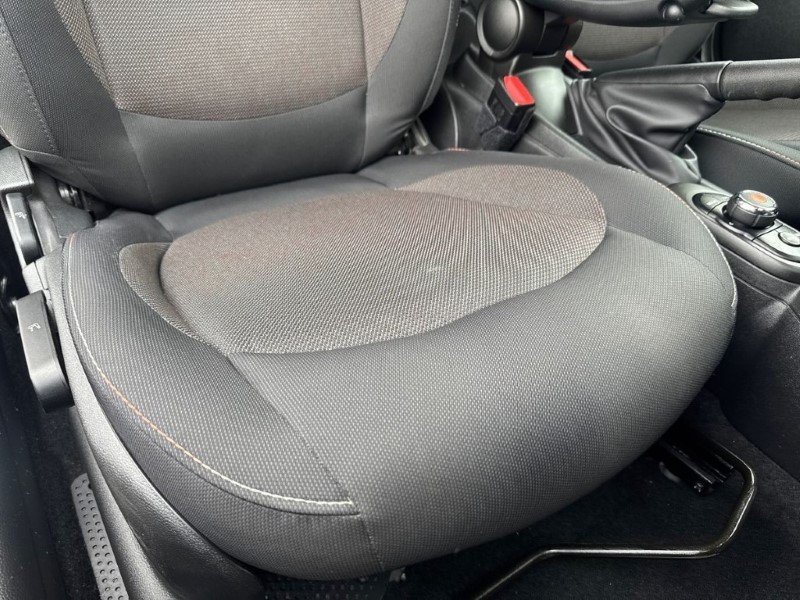 2020 (20) MINI HATCHBACK 1.5 Cooper Classic II 3dr 5162163