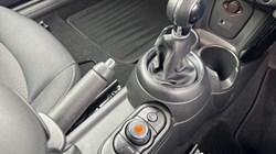 2020 (20) MINI HATCHBACK 1.5 Cooper Classic II 3dr 5162150