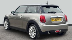 2020 (20) MINI HATCHBACK 1.5 Cooper Classic II 3dr 5162142