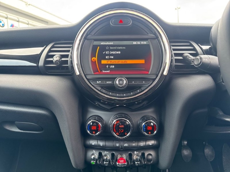 2020 (20) MINI HATCHBACK 1.5 Cooper Classic II 3dr 5162167