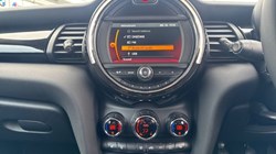 2020 (20) MINI HATCHBACK 1.5 Cooper Classic II 3dr 5162167