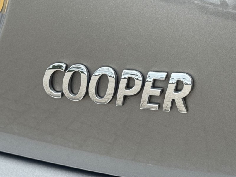 2020 (20) MINI HATCHBACK 1.5 Cooper Classic II 3dr 5162181