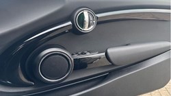2020 (20) MINI HATCHBACK 1.5 Cooper Classic II 3dr 5162161
