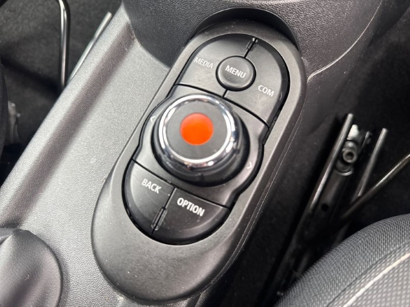 2020 (20) MINI HATCHBACK 1.5 Cooper Classic II 3dr 5162172