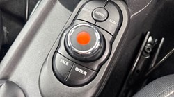 2020 (20) MINI HATCHBACK 1.5 Cooper Classic II 3dr 5162172