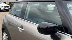 2020 (20) MINI HATCHBACK 1.5 Cooper Classic II 3dr 5162185