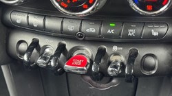 2020 (70) MINI HATCHBACK 1.5 Cooper Classic II 3dr Auto 5171246