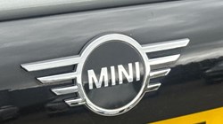 2020 (70) MINI HATCHBACK 1.5 Cooper Classic II 3dr Auto 5171267