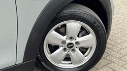 2020 (70) MINI HATCHBACK 1.5 Cooper Classic II 3dr Auto 5171271