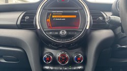 2020 (70) MINI HATCHBACK 1.5 Cooper Classic II 3dr Auto 5171254