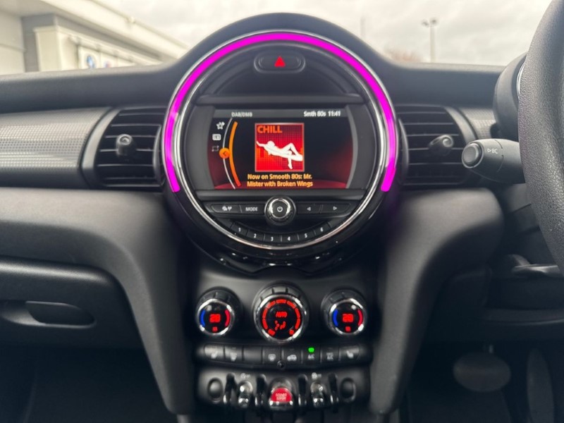 2020 (70) MINI HATCHBACK 1.5 Cooper Classic II 3dr Auto 5171235