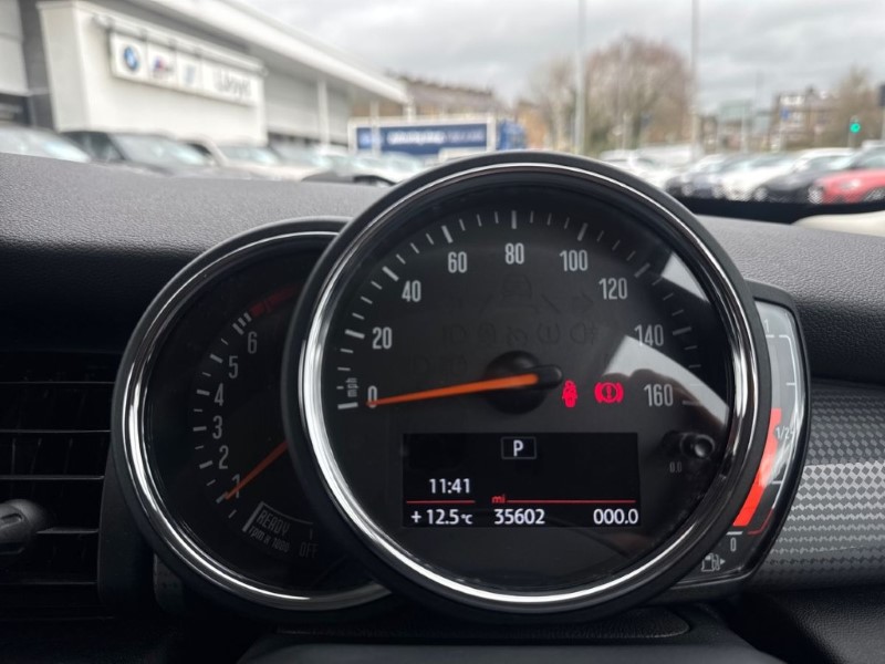 2020 (70) MINI HATCHBACK 1.5 Cooper Classic II 3dr Auto 5171236