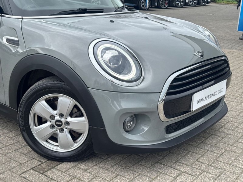 2020 (70) MINI HATCHBACK 1.5 Cooper Classic II 3dr Auto 5171263