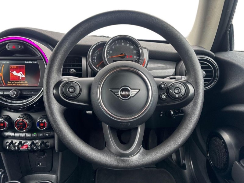 2020 (70) MINI HATCHBACK 1.5 Cooper Classic II 3dr Auto 5171232