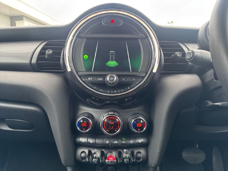 2020 (70) MINI HATCHBACK 1.5 Cooper Classic II 3dr Auto 5171253