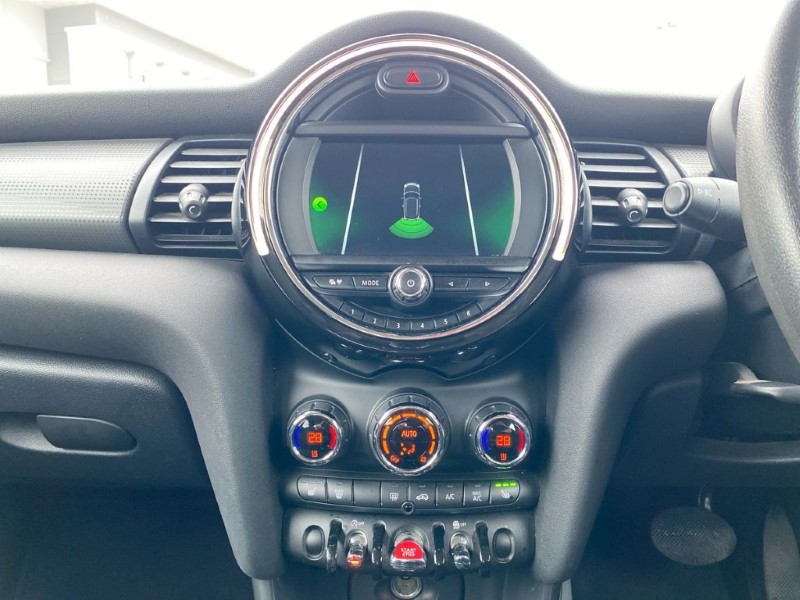 2019 (19) MINI HATCHBACK 1.5 Cooper Classic II 3dr Auto 5137307