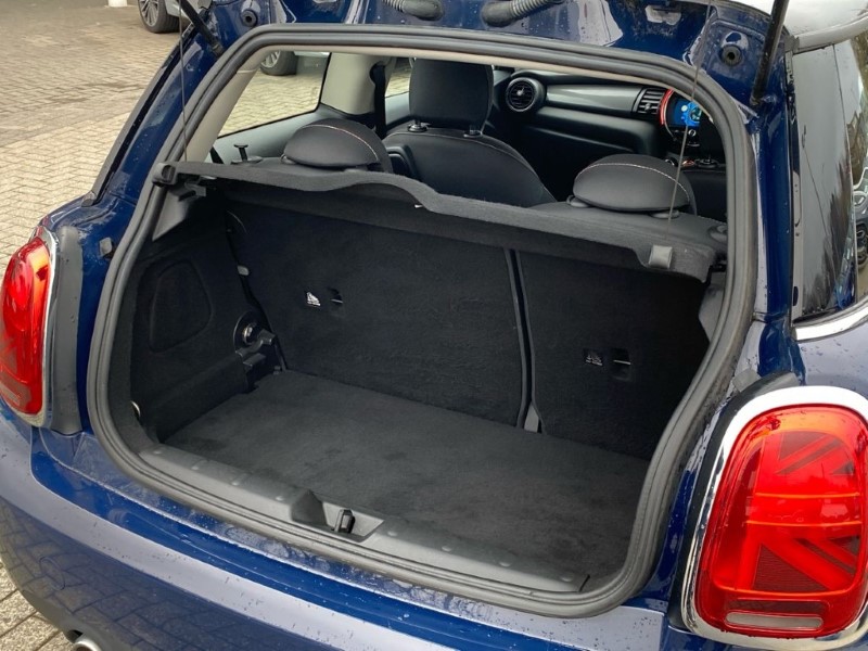 2019 (19) MINI HATCHBACK 1.5 Cooper Classic II 3dr Auto 5137315