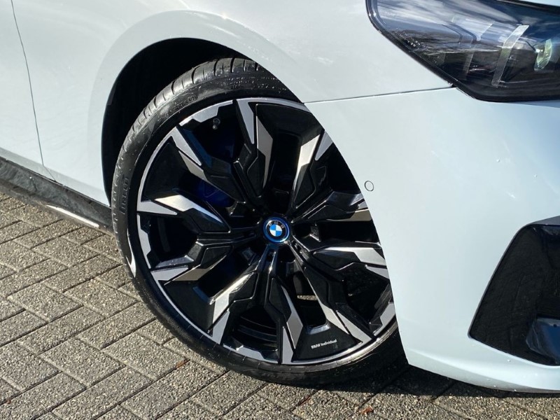 2025 (25) BMW I5 250kW eDrive40 M Sport Pro 84kWh 5dr Auto 5229690