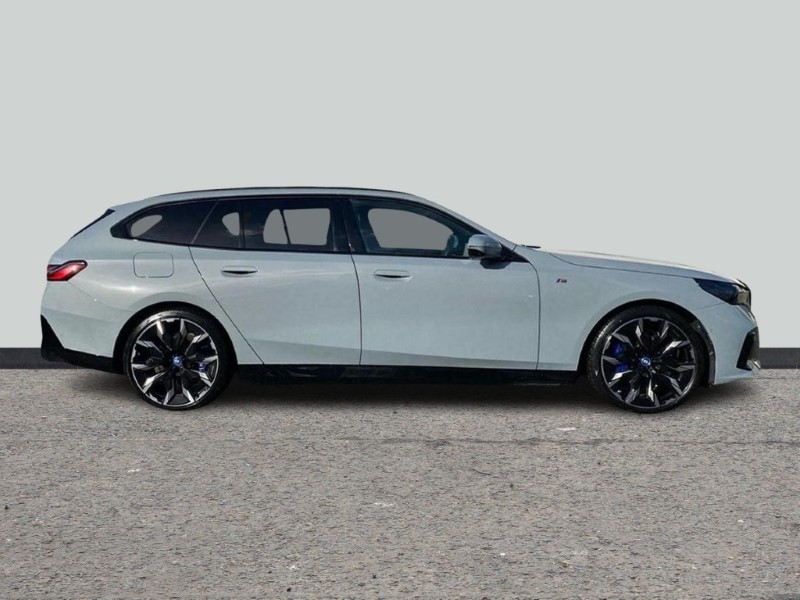 2025 (25) BMW I5 250kW eDrive40 M Sport Pro 84kWh 5dr Auto 5229647