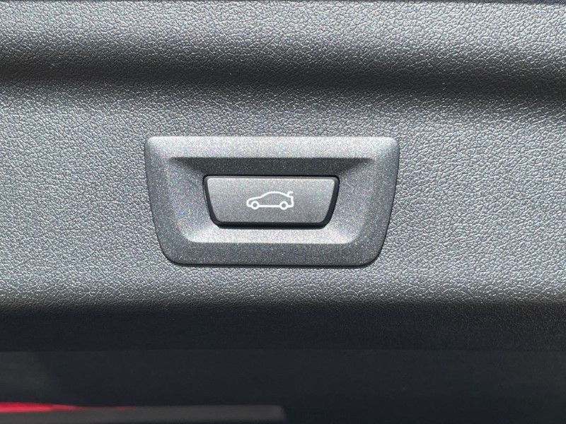 2026 (26) BMW iX1 150kW eDrive20 Shadow Edition 65kWh 5dr Auto 5416669