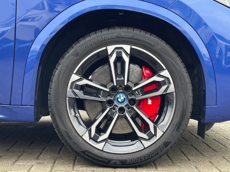 2025 (75) BMW iX2 150kW eDrive20 Shadow Edition 65kWh 5dr Auto 5212952