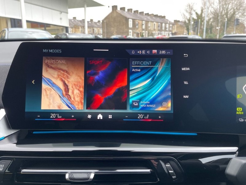 2025 (75) BMW iX2 150kW eDrive20 Shadow Edition 65kWh 5dr Auto 5212968