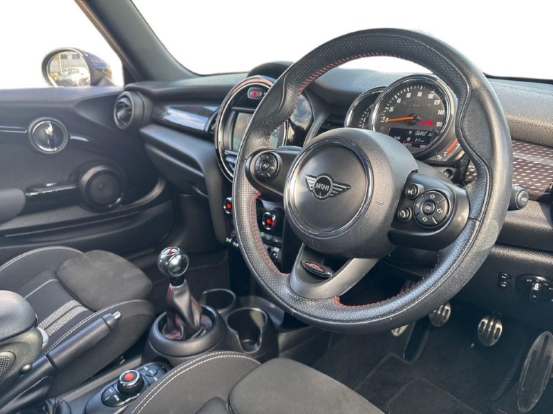 2019 (19) MINI HATCHBACK 2.0 Cooper S Sport II 3dr 5309740