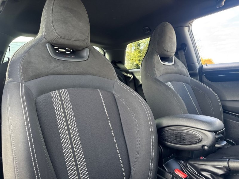 2019 (19) MINI HATCHBACK 2.0 Cooper S Sport II 3dr 5309758