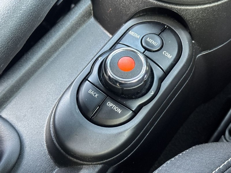 2019 (19) MINI HATCHBACK 2.0 Cooper S Sport II 3dr 5309767