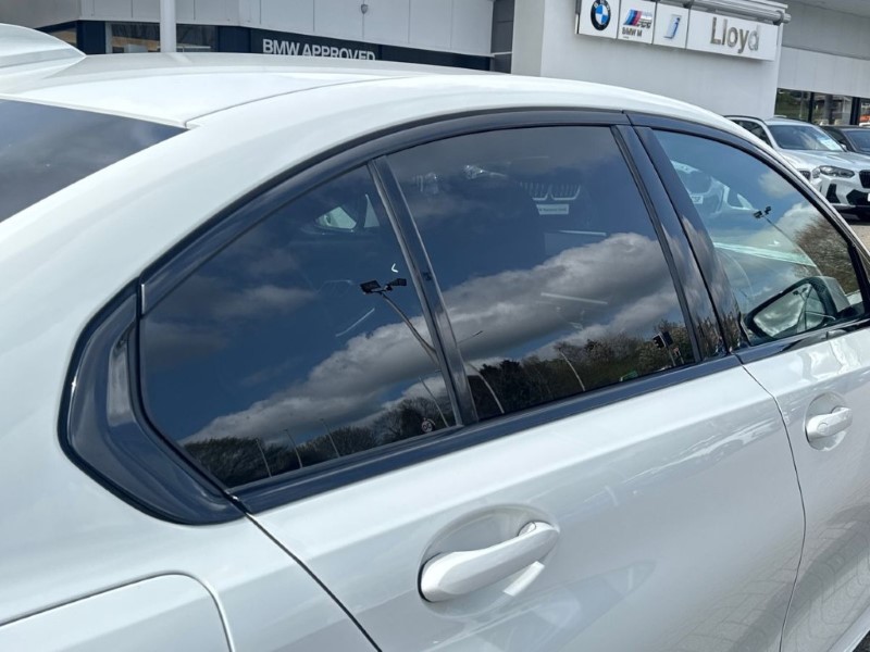 2021 (71) BMW 3 SERIES 318i M Sport 4dr Step Auto 5278024