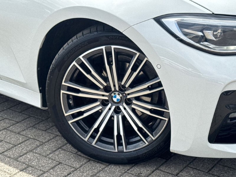 2021 (71) BMW 3 SERIES 318i M Sport 4dr Step Auto 5278017