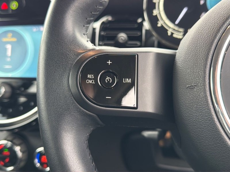 2023 (23) MINI HATCHBACK 1.5 Cooper Classic 3dr Auto 5306176