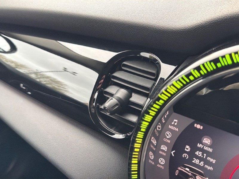 2023 (23) MINI HATCHBACK 1.5 Cooper Classic 3dr Auto 5306191