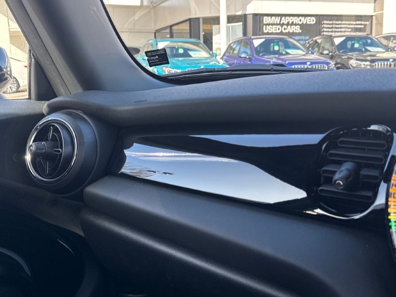 2024 (24) MINI HATCHBACK 1.5 Cooper Sport Premium 3dr Auto 5282698