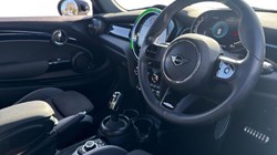 2024 (24) MINI HATCHBACK 1.5 Cooper Sport Premium 3dr Auto 5282673